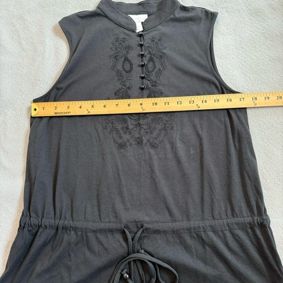 Charter Club Sleeveless Top with Embroidery in Front. Size M - Picture 6 of 8